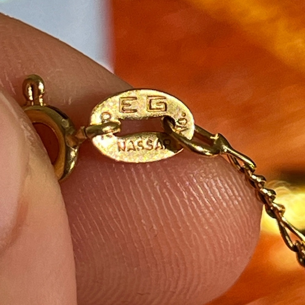 18k gold Egyptian Queen 3-D,Double Sided necklace - Picture 8 of 15